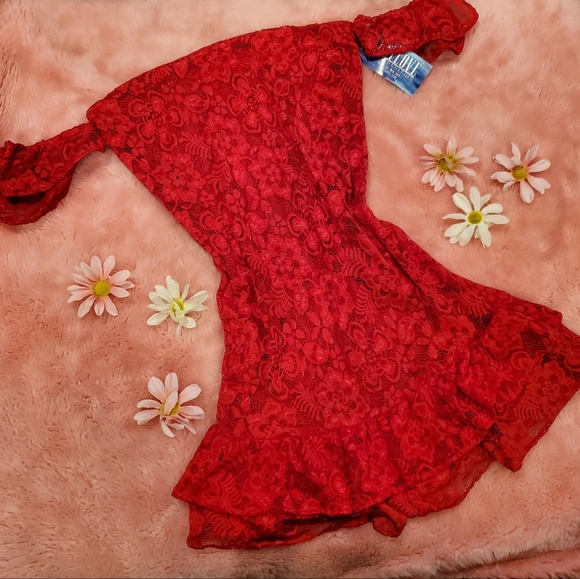 Lace off-the-shoulder dress - Picture 6 of 12